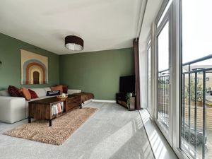 Lounge- click for photo gallery